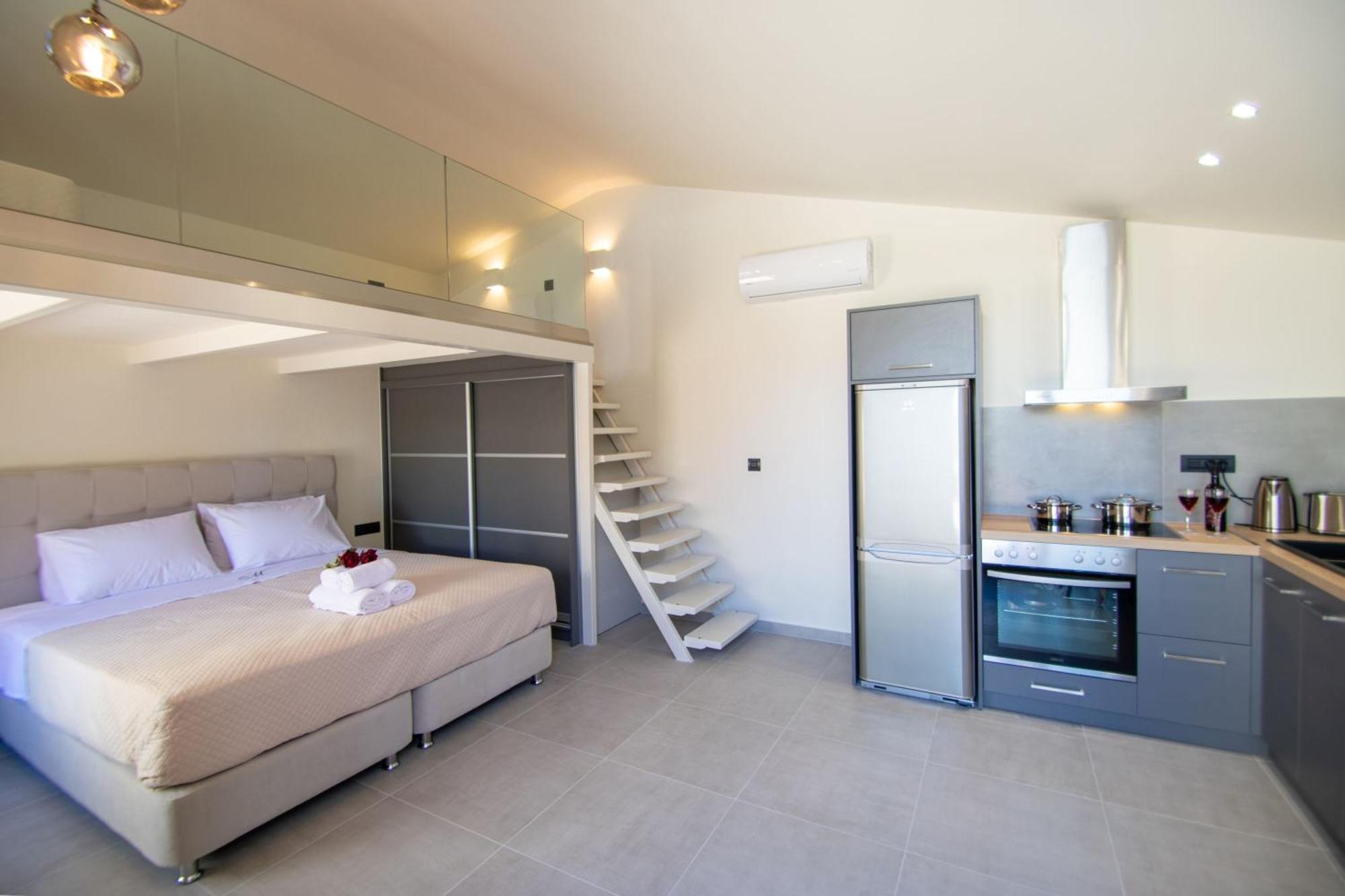 Manthos Beachfront Apartments Laganas Room photo